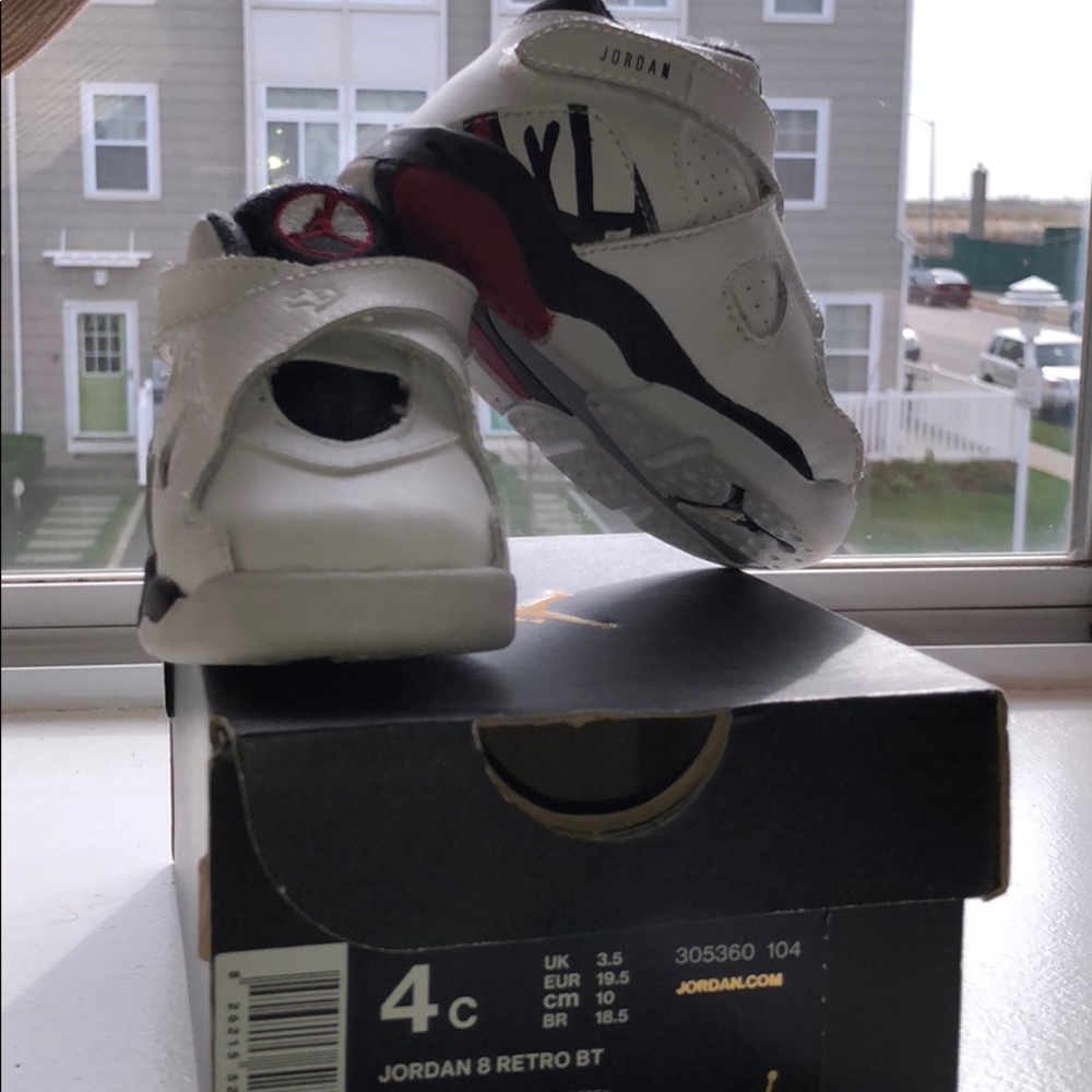 Jordan Retro 8 size 4c Toddler